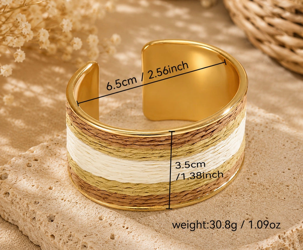 Bracelet Manchette Bohème en Raphia Tissé et Métal Doré
