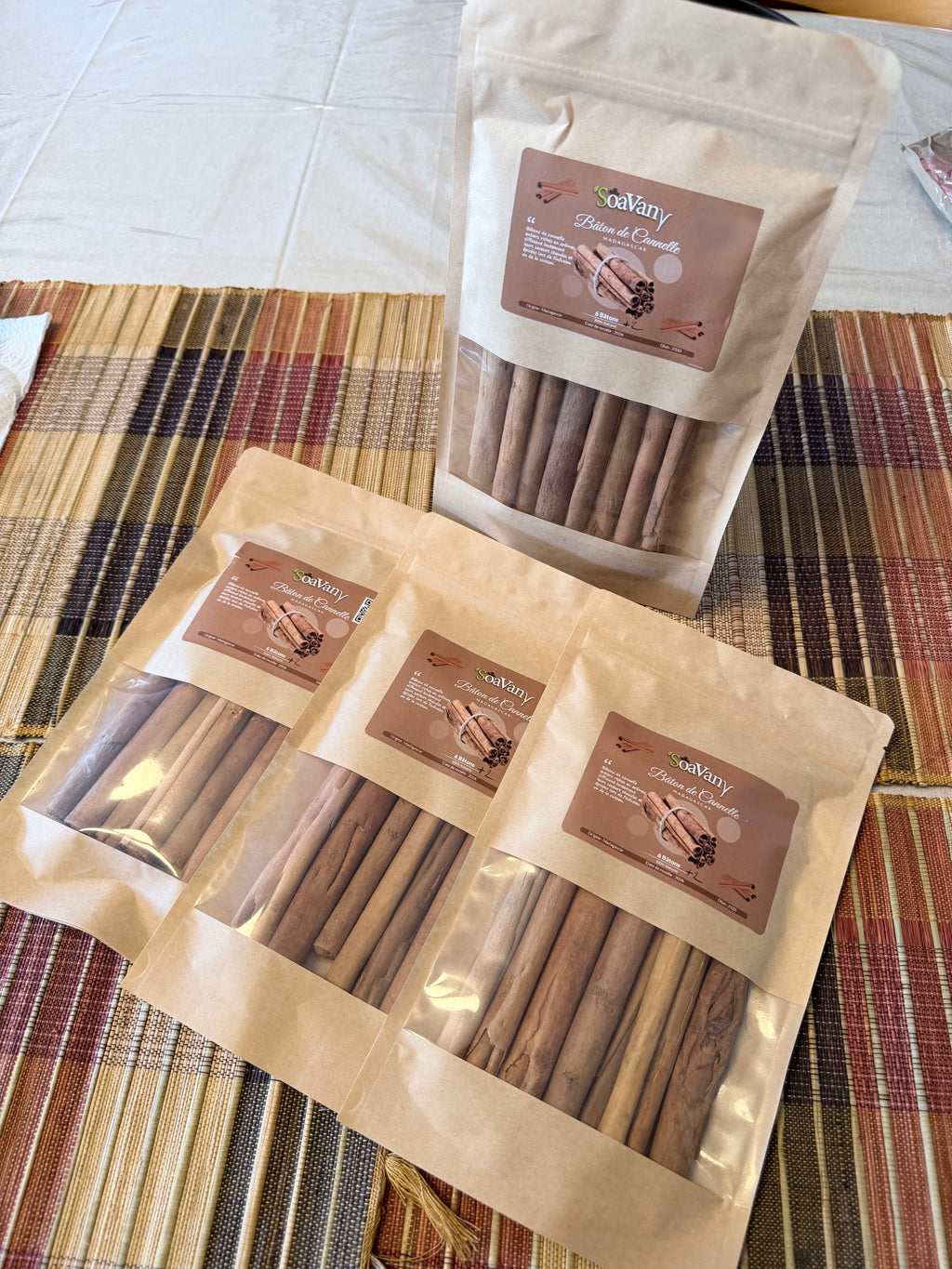 Bâtons de Cannelle de Madagascar – 6 + 2 bâtons
