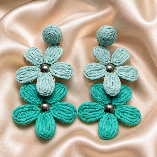Boucles d'oreilles "Fleurs Bohèmes" en Raphia – Plaqué Or & Acier Inoxydable .